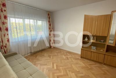 Apartament cu 2 camere decomandat, mobilat în Valea Aurie