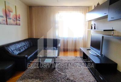 Apartament cu 4 camere decomandat, mobilat în Central