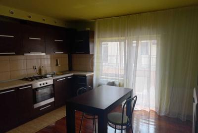 Apartament cu 2 camere semidecomandat în Florești