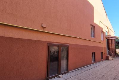 Casa in zona centrala parter si subsol cu acces auto - 19