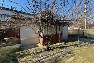 De Vânzare - Casă, Strada Griviței - 13