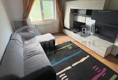 Apartament cu 2 camere semidecomandat, mobilat în Tătărași