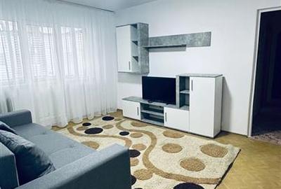 Apartament cu 3 camere semidecomandat în Dacia
