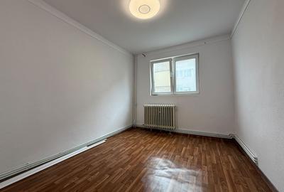 Apartament 2 camere cu loc de parcare Sinaia - 6