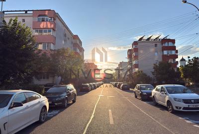 Apartament cu 4 camere decomandat, mobilat în Mărăști