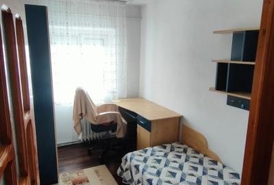 Apartament cu 3 camere - Pacurari - Profi ( Strada Neculau) - 1