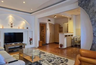 Apartament cu 3 camere decomandat în Griviței