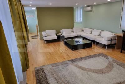 Apartament cu 3 camere decomandat, mobilat în Ultracentral