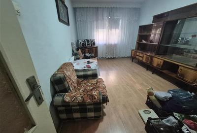 Apartament cu 2 camere decomandat în Dacia