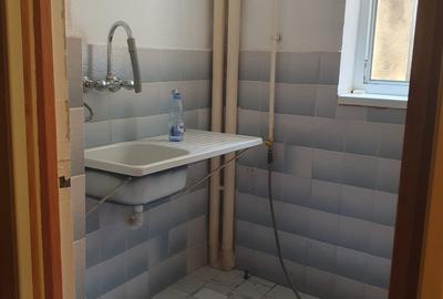Apartament 2 camere Bulevard/Scoala 7 , etaj 4 cu hidroizolatie - 4