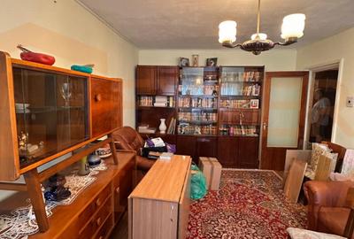 Apartament 4 camere de vânzare în Poarta 6, etaj intermediar - 2