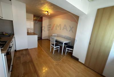 DE INCHIRIAT: Apartament cu 2 camere zona Hotel Europa - 3