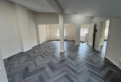 De inchiriat Imobil având 9 camere ,suprafață de 285 mp. Cantemir langa Metrou - 2