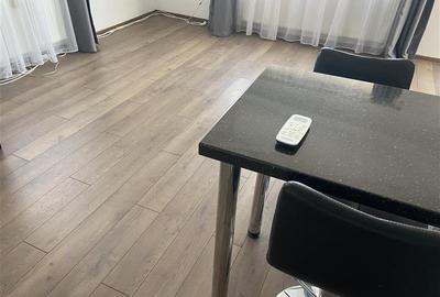 Garsoniera de vanzare , zona Liceul Economic Gara - strada Longinescu , 37 mp , - 5