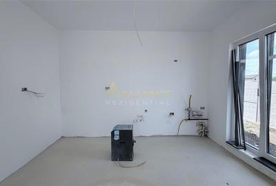 Casa individuala- 4 camere - 2 bai - 450 metri teren - 10