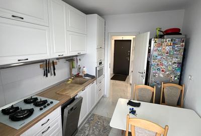 Apartament cu 3 camere decomandat, mobilat în Fundeni