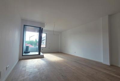 Studio Lux, Bloc Boutique Timpuri Noi - 8