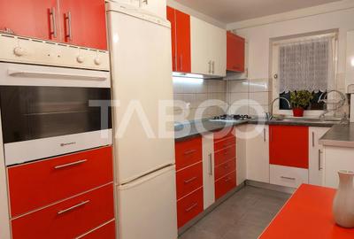 Apartament 55 mpu mobilat utilat 3 camere 2 balcoane pivnita Cisnadie - 6
