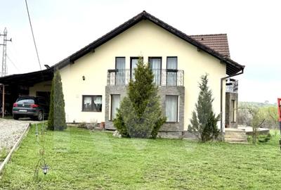 Vilă spațioasă cu teren și vedere panoramică – Tocile, Sibiu - 1