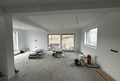 Casă individuală cu 5 camere în Chinteni