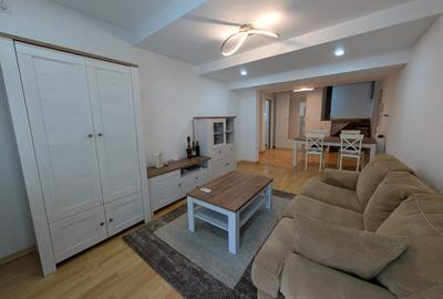 Apartament cu 2 camere decomandat în Calea Victoriei