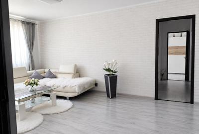 COMISION 0%, Apartament 3 Camere, RENOVAT, 60 mp, Spitalul Județean - 3