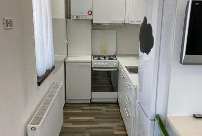Garsoniera, bloc nou, centrala proprie, parcare - 2