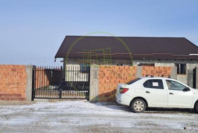 Casă individuală cu 5 camere în Exterior Nord