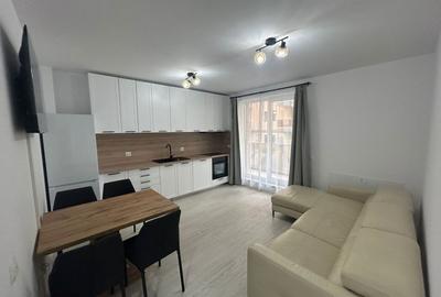 Apartament cu 3 camere semidecomandat, mobilat în Chinteni