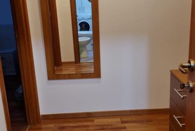 Vitan Moll , 5 munte metrou  Mihai Bravu - 12