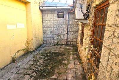 Casa 6 camere P+1E su.132mp.su.teren 237mp.vis a vis de Sc.Inot Razvan Florea - 21