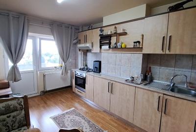 Apartament 3 camere de vânzare – Târgoviște, Micro 11 (în spatele Tribunalului - 9
