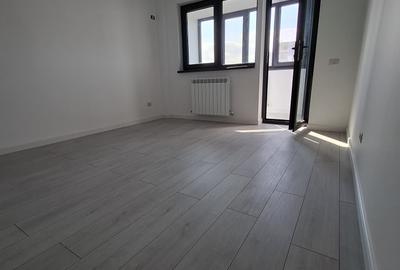 Tomis Nord (Ciresica)- 2 camere decomandate,  totul nou - 115.000euro - 1