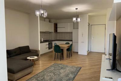 Apartament cu 3 camere semidecomandat, mobilat în Voluntari