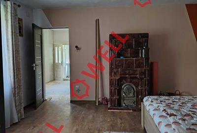 De vânzare casă familială în Zagon! - 8