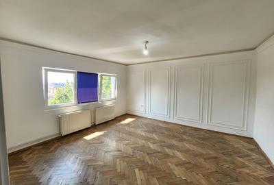 Vand apartament  2 camere decomandat zona Lunei 56mp - 7