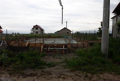 Teren intravilan cu proiect , autorizatie de constructie si fundatie in zona spi - 3