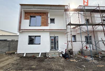 Duplex cu 4 camere de vanzare si teren de 335 mp - zona Sacalaz - 2