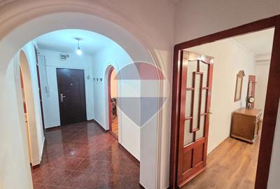 Apartament cu 3 camere in Salonta zona Peco - 1