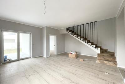 Duplex separat prin CT 4 camere - toate utilitatile - Mosnita Veche - 1