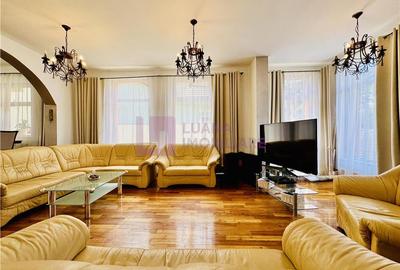 Apartament cu 3 camere decomandat, mobilat în Ștrand