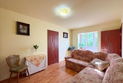 Apartament cu 2 camere semidecomandat, mobilat în Dacia