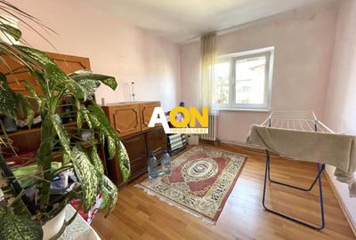 Apartament cu 3 camere decomandat, mobilat în Cetate