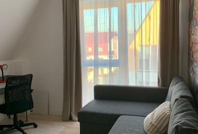 Ofer spre închiriere apartament cu 3 camere - 7