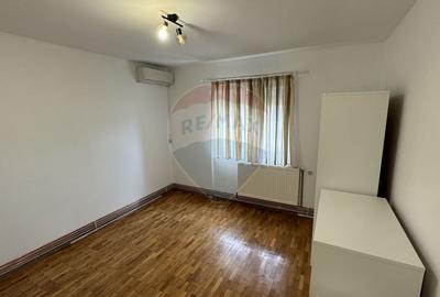 DE INCHIRIAT: Apartament cu 2 camere zona Hotel Europa - 7