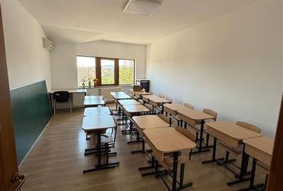 De inchiriat spatiu birouri, 10 birouri , 4 bai, garaj, 4 bai si teren 10 arii,S - 18