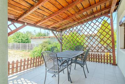 Vila rezidential/  gradina de vis/sera/ panouri/ Sanpetru! - 30