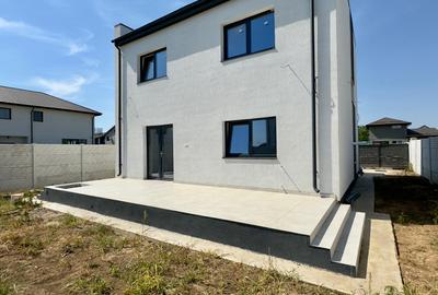 Casă individuală || 3 Dormitoare || Terasă și beci || Teren 370 mp - 2