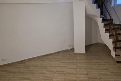 Casa de inchiriat, curte proprie, pretabila pt birou, salon, cabinet, firme - 4