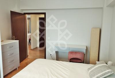 Apartament cu 3 camere si loc de parcare, zona Decebal - 11